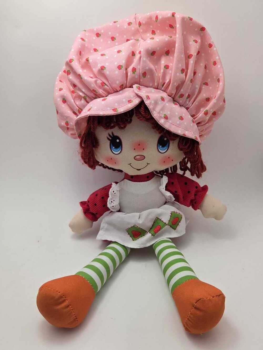 Strawberry Shortcake Doll Plush, Vintage Collectible, New without tags (12 inch)